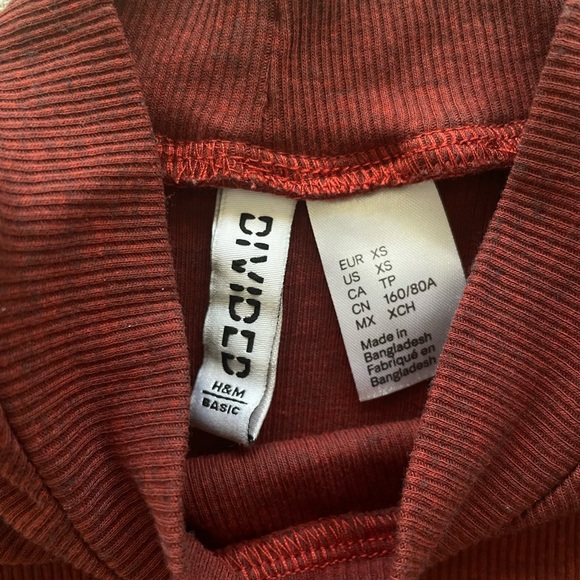 H&M + DIVIDED Top - Picture 2 of 3
